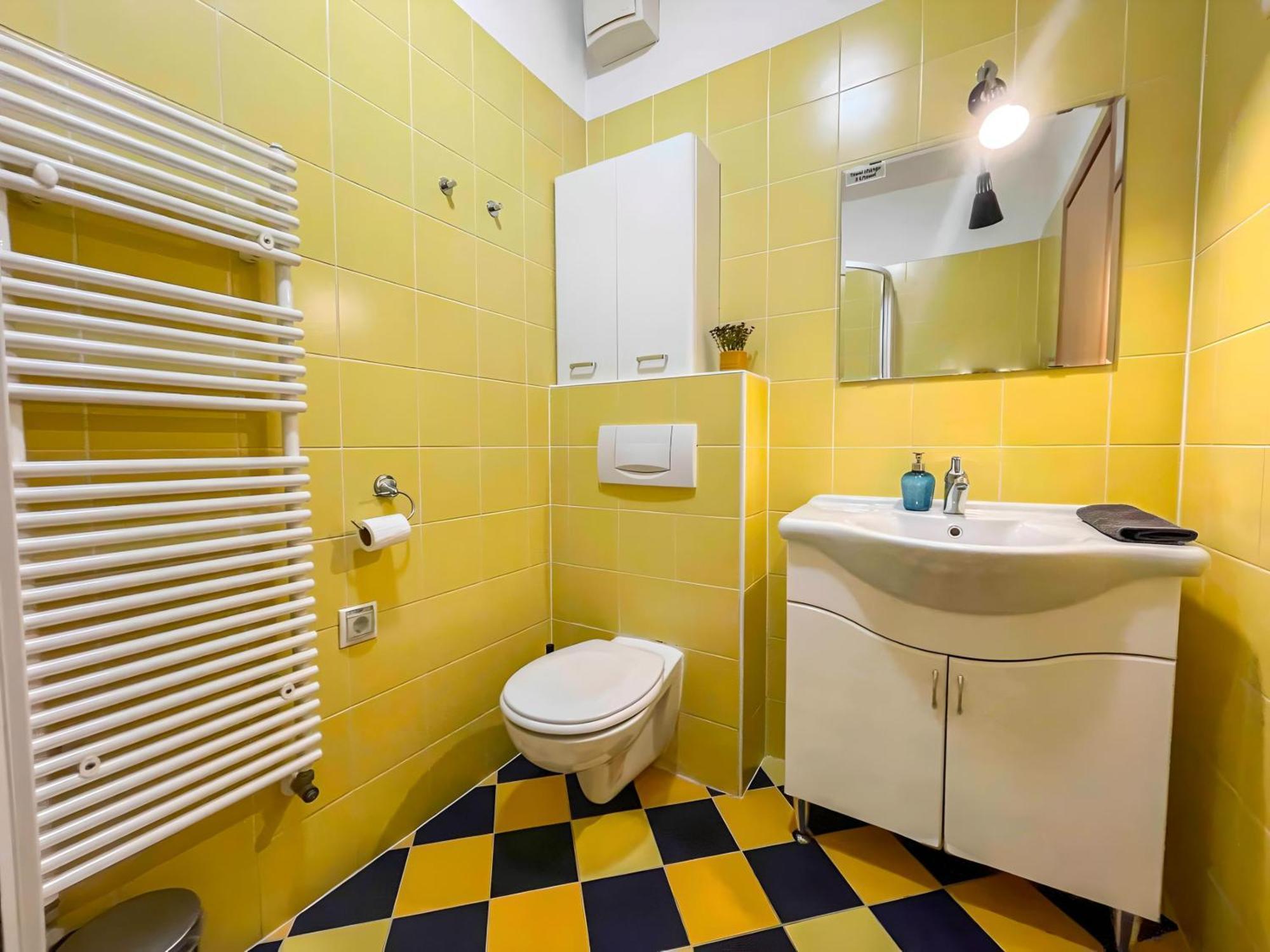 K321 Elitehost Kiraly Central بودابست المظهر الخارجي الصورة